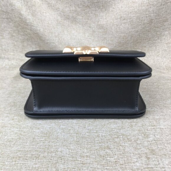 Tory Burch Black and Gold Chain Bag - Picture 5 of 10